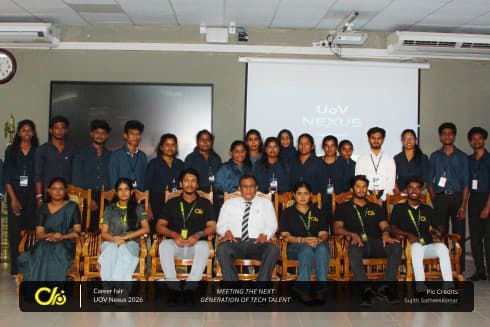 Techloom.ai with students and faculty at the UoV NEXUS Career Fair group photo